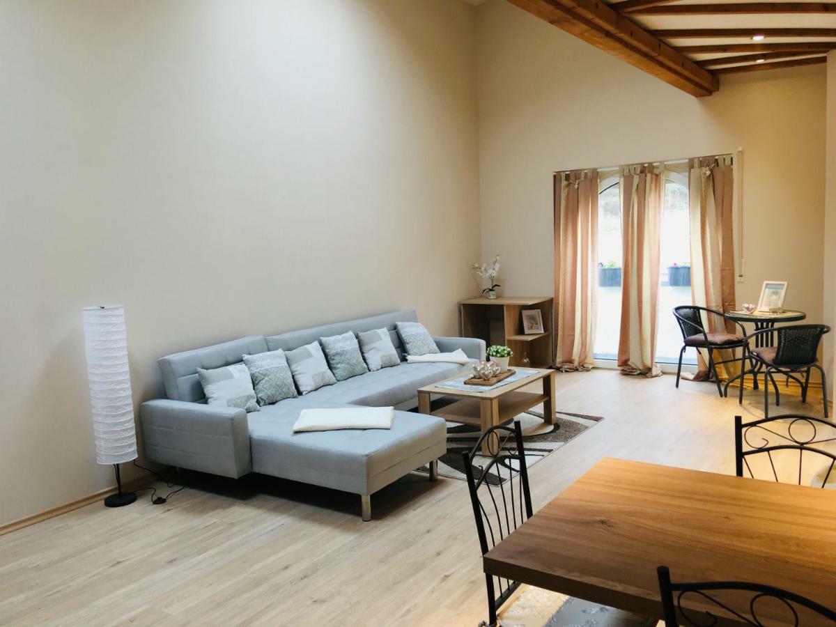 Ferienwohnung Am Nuerburgring/Wintersport Arft Acht ภายนอก รูปภาพ