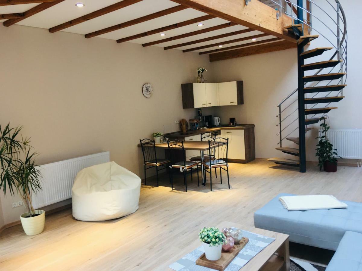 Ferienwohnung Am Nuerburgring/Wintersport Arft Acht ภายนอก รูปภาพ
